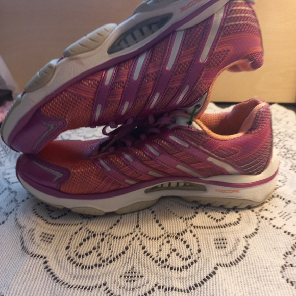 Women's Pink Aero VIBRAM  SIZE 8 M SHOES/SNEAKERS/ RUNNING/WALKING SHOES Nice - Picture 9 of 16